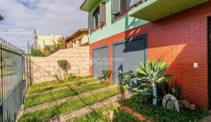 Casa com 3 quartos à venda na Avenida Sargento Manoel Raymundo Soares, 161, Jardim Carvalho, Porto Alegre, 265 m2 por R$ 780.000
