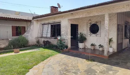 Casa com 3 quartos à venda na Rua Júlio de Castilhos, 1064, Niterói, Canoas, 210 m2 por R$ 598.000