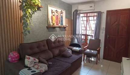 Casa com 2 quartos à venda na Rua Adão da Silva Santos, 1461, São José, Canoas, 67 m2 por R$ 385.000