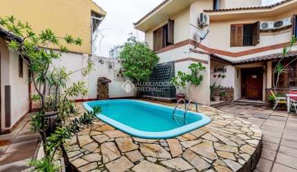 Casa com 3 quartos à venda na Rua Azevedo Sodré, 207, Passo da Areia, Porto Alegre, 199 m2 por R$ 1.285.000
