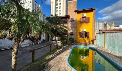 Casa com 2 quartos à venda na Avenida Nilo Ruschel, 43, Morro Santana, Porto Alegre, 350 m2 por R$ 900.000
