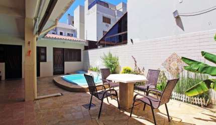 Casa com 3 quartos à venda na Rua Zeev Jabotinski, 106, Jardim Itu Sabará, Porto Alegre, 248 m2 por R$ 1.073.500