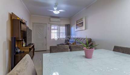 Casa com 2 quartos à venda na Rua Vereador Terezio Meireles, 35, Jardim Leopoldina, Porto Alegre, 65 m2 por R$ 369.000