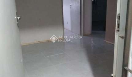 Apartamento com 2 quartos à venda na Rua dos Maias, 1343, Rubem Berta, Porto Alegre, 45 m2 por R$ 112.000