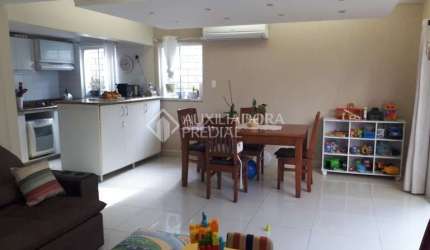Casa em condomínio fechado com 4 quartos à venda na Rua Liberal, 488, Tristeza, Porto Alegre, 225 m2 por R$ 780.000