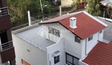 Casa em condomínio fechado com 3 quartos à venda na Rua Barão de Cerro Largo, 645, Menino Deus, Porto Alegre, 299 m2 por R$ 990.000