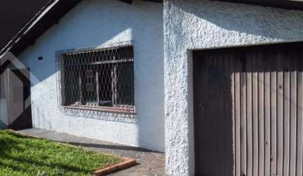 Casa com 3 quartos à venda na Rua Gabriel Mascarello, 104, Teresópolis, Porto Alegre, 200 m2 por R$ 450.000