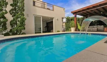 Casa em condomínio fechado com 3 quartos à venda na Rua Pau Brasil, 375, Hípica, Porto Alegre, 273 m2 por R$ 1.600.000