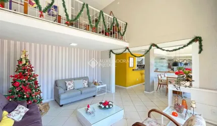 Casa com 5 quartos à venda na Rua Eurico Lara, 451, Medianeira, Porto Alegre, 307 m2 por R$ 1.590.000