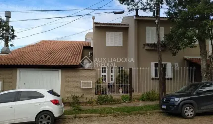 Casa com 4 quartos à venda na Rua Álvaro Pedro da Rosa, 15, Hípica, Porto Alegre, 120 m2 por R$ 636.000