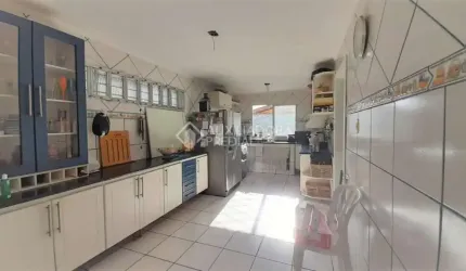 Casa em condomínio fechado com 4 quartos à venda na Avenida Joracy Camargo, 74, Santa Tereza, Porto Alegre, 229 m2 por R$ 450.000