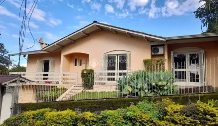 Casa com 3 quartos à venda na Independência, 275, Primavera, Novo Hamburgo, 207 m2 por R$ 590.000