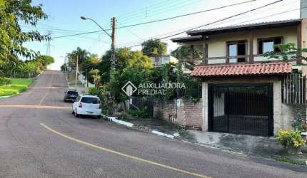 Casa com 3 quartos à venda na Rua Dirceu Menezes, 190, Petrópolis, Novo Hamburgo, 210 m2 por R$ 435.000