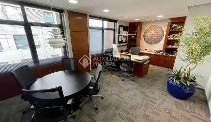 Sala comercial à venda na Avenida Cristóvão Colombo, 2937, Floresta, Porto Alegre, 199 m2 por R$ 1.299.000