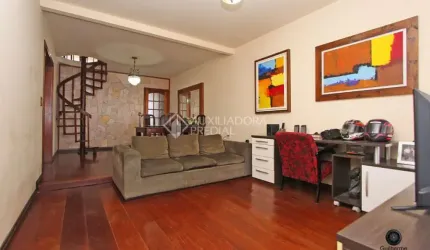 Casa com 3 quartos à venda na Rua Ovídio Moraes Leal, 70, Rubem Berta, Porto Alegre, 260 m2 por R$ 560.000