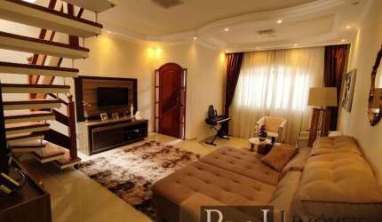 Sobrado à à venda 3 quartos quartos em Santo André - 905.000,00