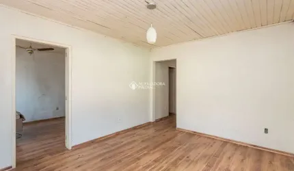 Casa com 3 quartos à venda na Rua Modesto Pereira Pinto, 47, Cavalhada, Porto Alegre, 200 m2 por R$ 300.000