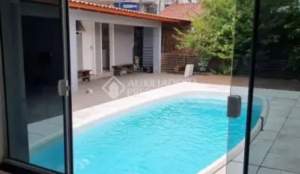 Casa com 3 quartos à venda na Rua Olegário Dias Maciel, 78, Espírito Santo, Porto Alegre, 217 m2 por R$ 685.000