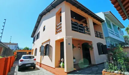 Casa em condomínio fechado com 3 quartos à venda na Rua Olegário Dias Maciel, 340, Espírito Santo, Porto Alegre, 235 m2 por R$ 850.000