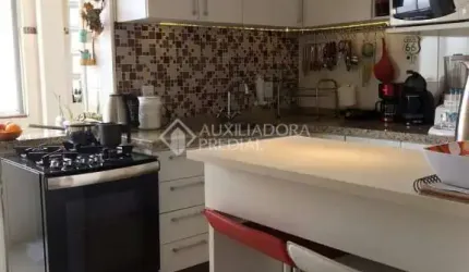 Apartamento com 2 quartos à venda na Avenida Arnaldo Bohrer, 43, Teresópolis, Porto Alegre, 82 m2 por R$ 255.000