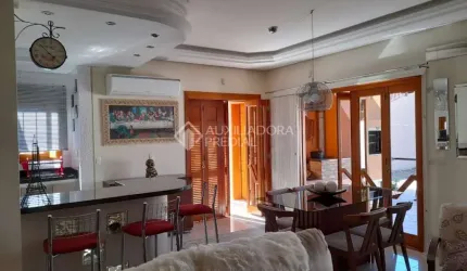 Casa em condomínio fechado com 3 quartos à venda na Rua Moacyr Godoy Ilha, 50, Espírito Santo, Porto Alegre, 172 m2 por R$ 699.000