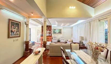 Casa com 5 quartos à venda na Rua Dona Lida Monteiro, 80, Teresópolis, Porto Alegre, 445 m2 por R$ 1.500.000