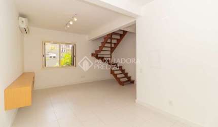 Casa em condomínio fechado com 3 quartos à venda na Rua Upamaroti, 100, Cristal, Porto Alegre, 139 m2 por R$ 680.000