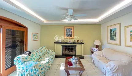Casa com 4 quartos à venda na Rua Burum, 30, Vila Assunção, Porto Alegre, 291 m2 por R$ 1.090.000