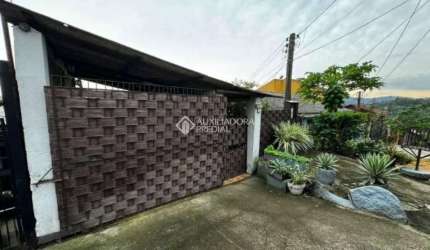 Casa com 3 quartos à venda na Rua Bazilio Pellin Filho, 1650, Tristeza, Porto Alegre, 111 m2 por R$ 300.000