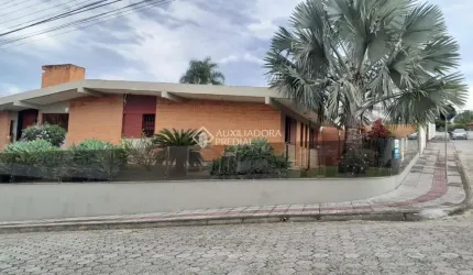 Casa com 4 quartos à venda na Rua José do Patrocínio, 431, Capoeiras, Florianópolis, 319 m2 por R$ 2.000.000