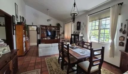 Casa com 4 quartos à venda na Rua Itaipu, 171, Itacorubi, Florianópolis, 276 m2 por R$ 1.950.000