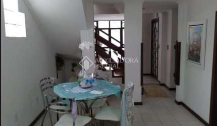Casa com 3 quartos à venda na Rua Ângelo La Porta, 258, Centro, Florianópolis, 135 m2 por R$ 1.350.000