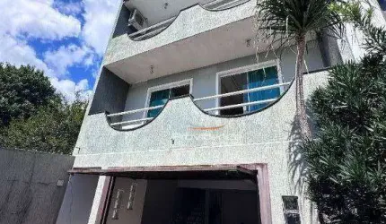 Sobrado com 4 dormitórios à venda, 210 m² por R$ 980.000 - Pioneiros Catarinenses - Cascavel/PR