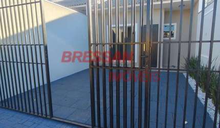 Casa na planta com flexibilidade na entrada com 3 quartos em lage