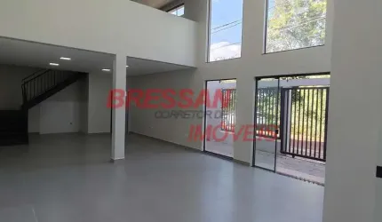 Sala comercial com 100 m  no bairro mais populoso da região