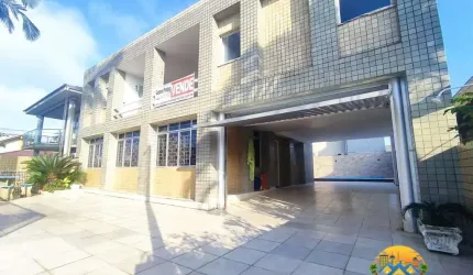 Casa pé na Areia - Casa Duplex com 5 quartos + 4 banheiros + 3 Salas + Espaço Gourmet + Churrasqueira e Piscina.