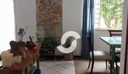 Casa com 180m em Maria Paula