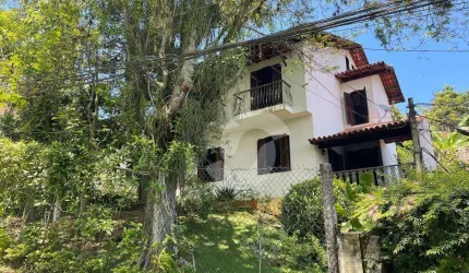 Casa de 4 quartos em Condominio Fechado
