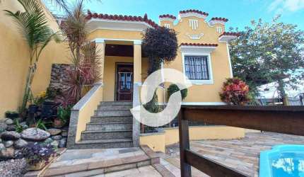 Casa com 3 dormitórios à venda, 309 m² por R$ 700.000,00 - Largo do Barradas - Niterói/RJ