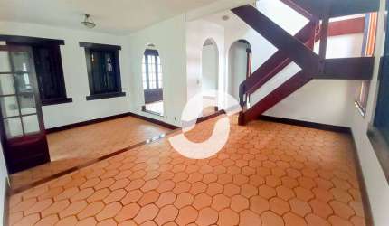 Casa com 4 dormitórios à venda, 308 m² por R$ 1.692.000,00 - São Francisco - Niterói/RJ