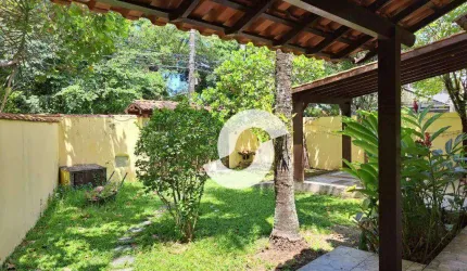 Casa com 4 dormitórios à venda, 276 m² por R$ 1.000.000,00 - Peixoto - Niterói/RJ
