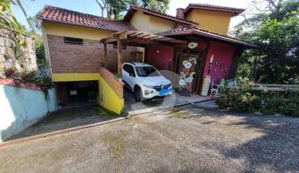 Casa com 3 dorm. e 1 suíte, 2 garagens, em Pendotiba 246 m² por R$ 1.250.000
