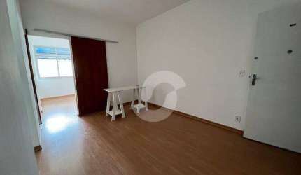 Oportunidade de investimento! Quarto e sala no verdadeiro ponto de Icaraí! A passos de TUDO! 43m² R$310.000 - Icaraí - Niterói/RJ