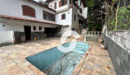 Casa ampla com 4 Quartos à venda, 182 m² por R$ 750.000 - São Francisco - Niterói/RJ