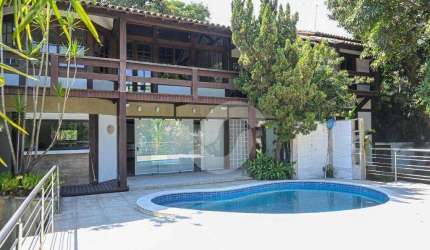 Casa com 4 dormitórios à venda, 401 m² por R$ 2.100.000 - Pendotiba - Niterói/RJ