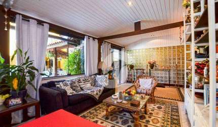 Ótima casa com 5 dormitórios à venda, 400 m² por R$ 2.600.000 - Camboinhas - Niterói/RJ