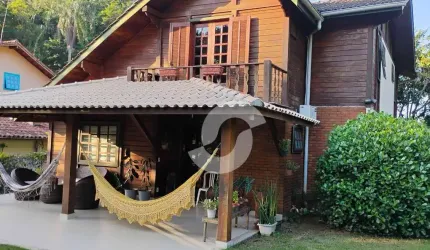 Casa com 4 dormitórios à venda, 197 m² por R$ 1.250.000,00 - Pendotiba - Niterói/RJ