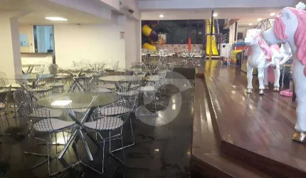 Linda Loja com Casa de Festas em Itaipú