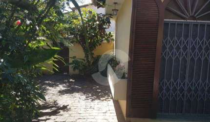 São Francisco  Realize o sonho de morar em uma casa linear, com quintal e ótima Planta  de 4 quartos, 1 ste e garagem