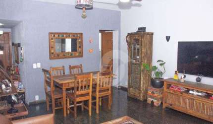 3 quartos na quadra da praia de Icaraí